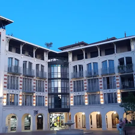 Holiday home Maison Lumineuse Proche Plages